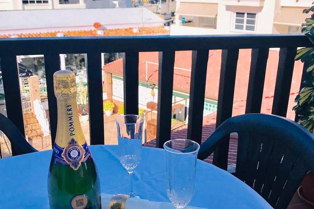 Entire apartment, Apartamento Studio Marina Suite in Benalmádena Costa, Benalmádena