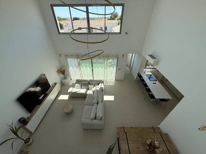 Villa pour 8 personnes, avec Terrasse ainsi que Jardin et Piscine