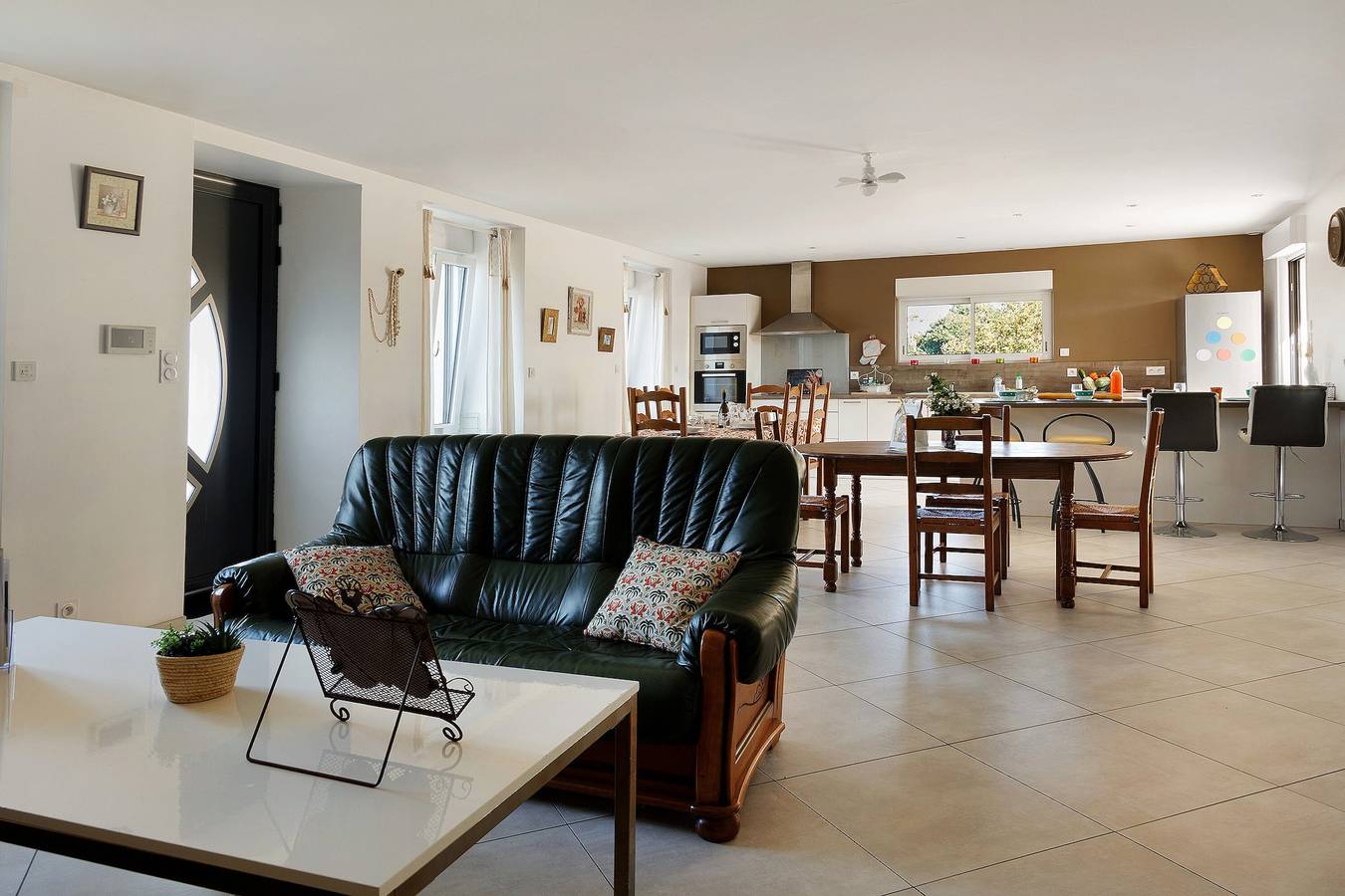 Maison de vacances 'Maison De Campagne Brûlon' avec vue sur le lac, terrasse privée et Wi-Fi in Brûlon, Sarthe