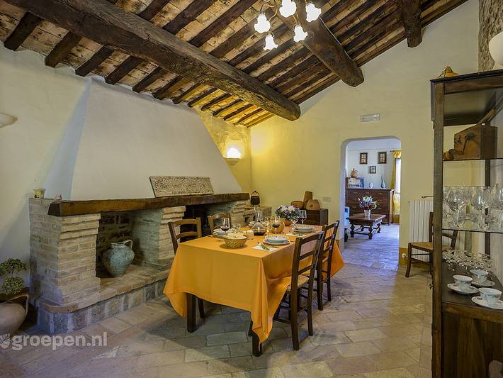 Casa vacanza per 20 persone con piscina in Monte San Martino, Provincia di Macerata