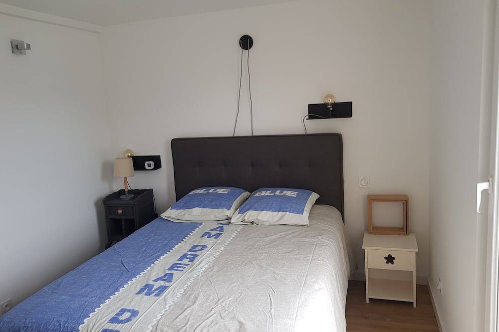 Entire apartment, T2 apartment with sea and port view in Sarzeau, Côte des Mégalithes