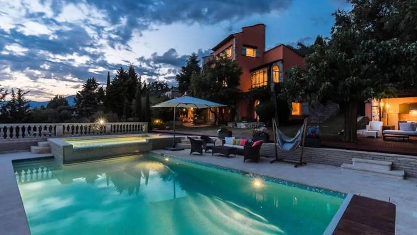 Location de vacances pour 19 personnes, avec piscine et jardin à Mouans-Sartoux