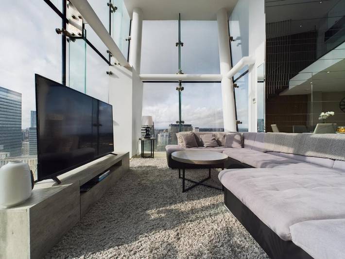 Loft for 6 people, with Pool and View in Manchester