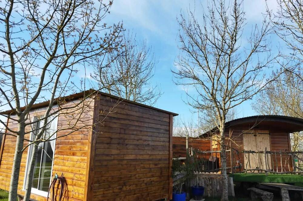 Homerez - Country caravan with spa in Cabariot in Cabariot, Rochefort region