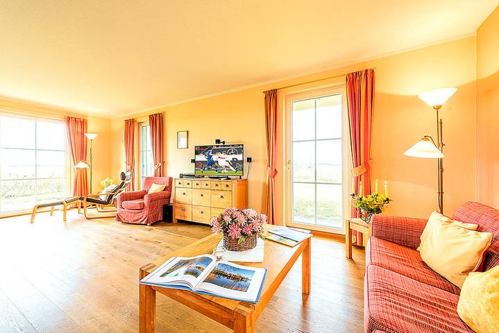 Ferienhaus für 6 Personen, mit Garten und Sauna sowie Terrasse und Ausblick, mit Haustier in Neuenkirchen (Rügen) - 4