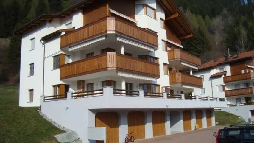 Ferienwohnung für 4 Personen, mit Terrasse in Savognin