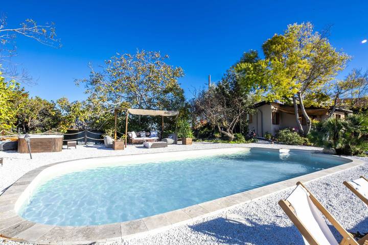 Villa für 13 Personen, mit Balkon und Pool sowie Garten in Ligurien - 2