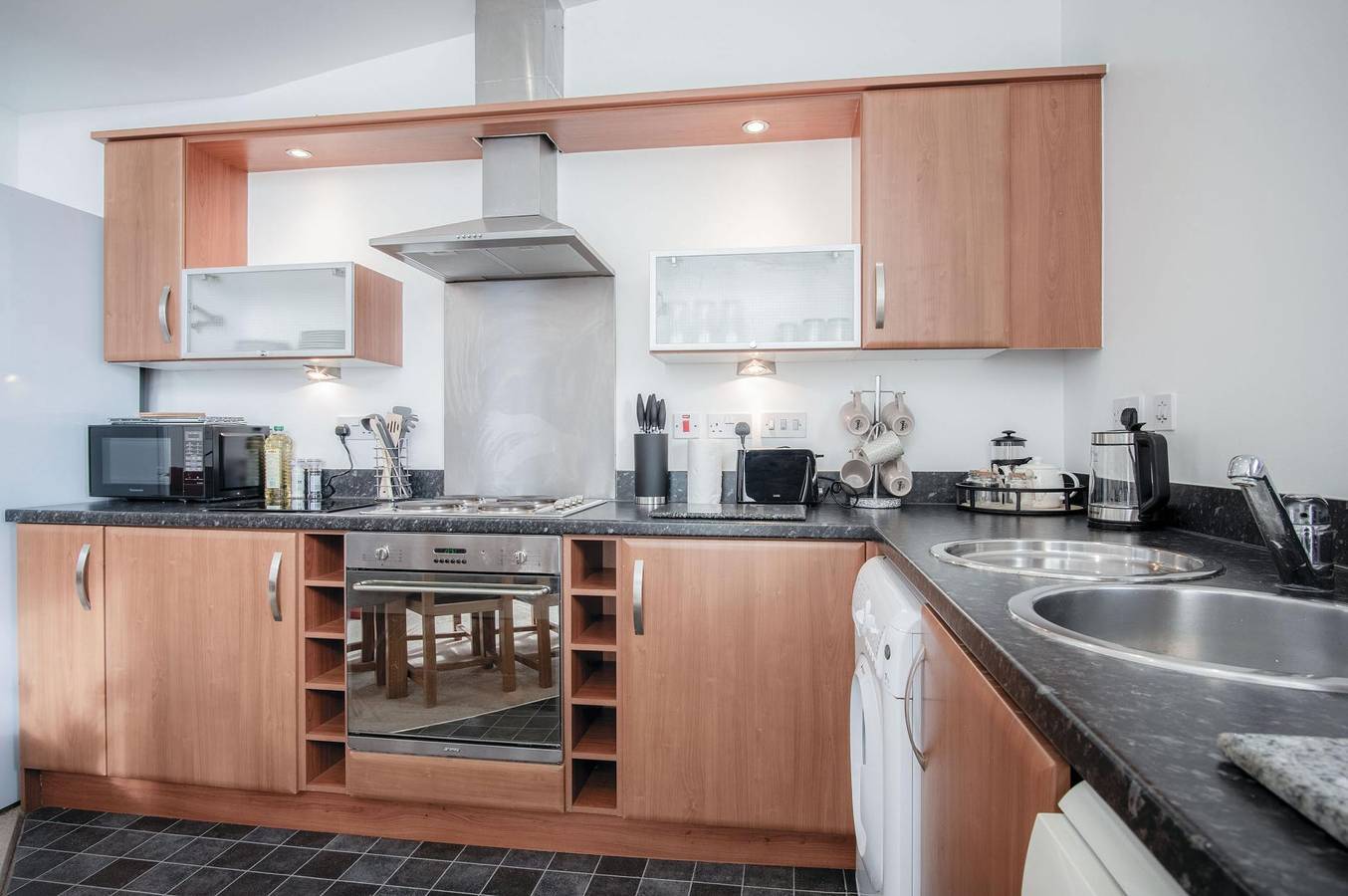 Entire apartment, The Penthouse - 3 Bedroom Apartment - Llanelli in Llanelli, Carmarthenshire