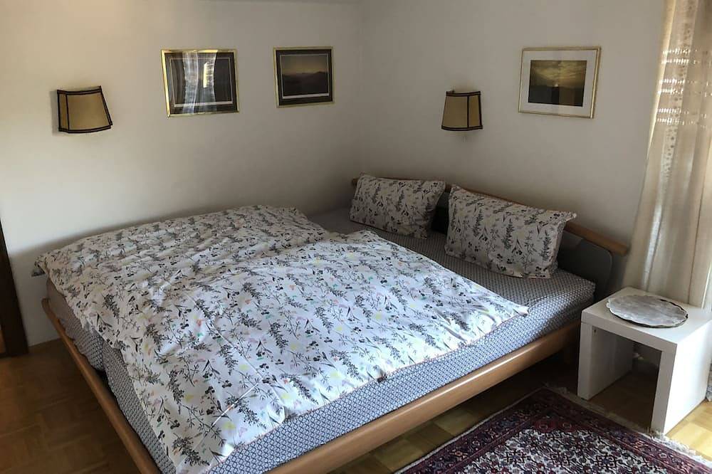 Ganze Wohnung, Malerische Dachgeschoss-Wohnung mit Blick auf das Kaisergebirge in Oberaudorf, Bayerische Alpen