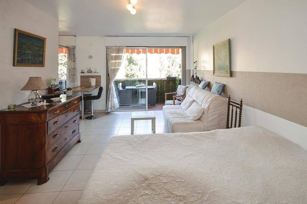 Ganze Wohnung, Cozy apartment in Vallauris with swimming pool in Vallauris, Mittelmeerküste (Frankreich)