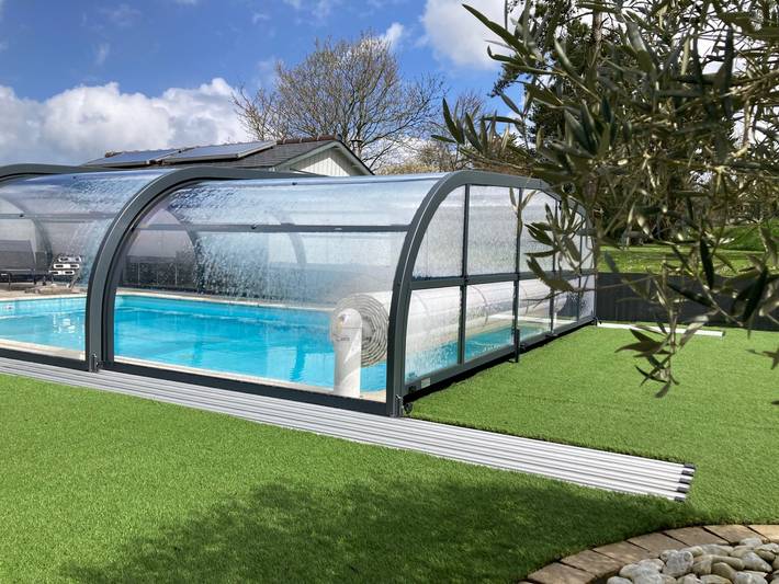 Casa de huéspedes para 6 personas, con terraza además de piscina y jardín - 1