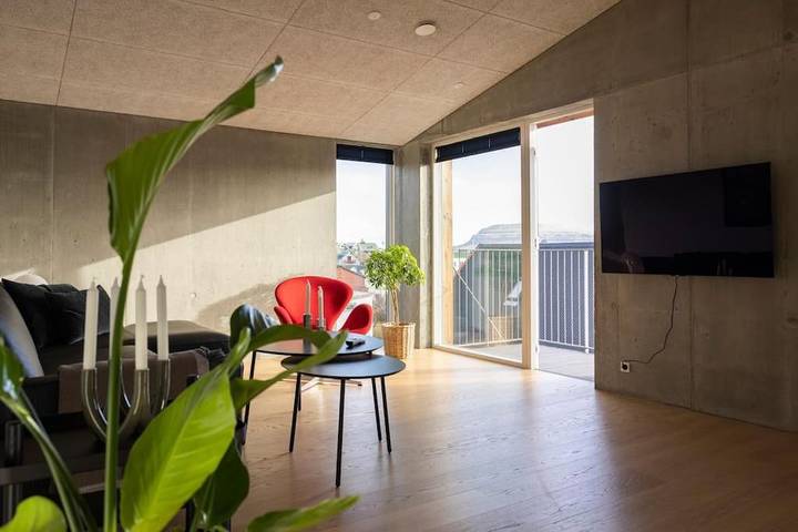 Ferienwohnung für 4 Personen, mit Terrasse und Garten sowie Ausblick - 1