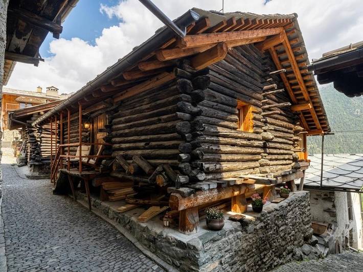 Gîte pour 6 personnes, avec Balcon ainsi que Terrasse et Vue dans Antagnod - 2