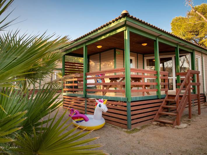 Ferienhaus für 6 Personen, mit Whirlpool und Terrasse sowie Pool in Vilanova i la Geltrú