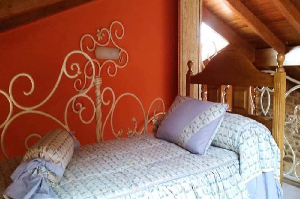House - 4 Bedrooms with Pool - 4093 in A Estrada, Pontevedra Province