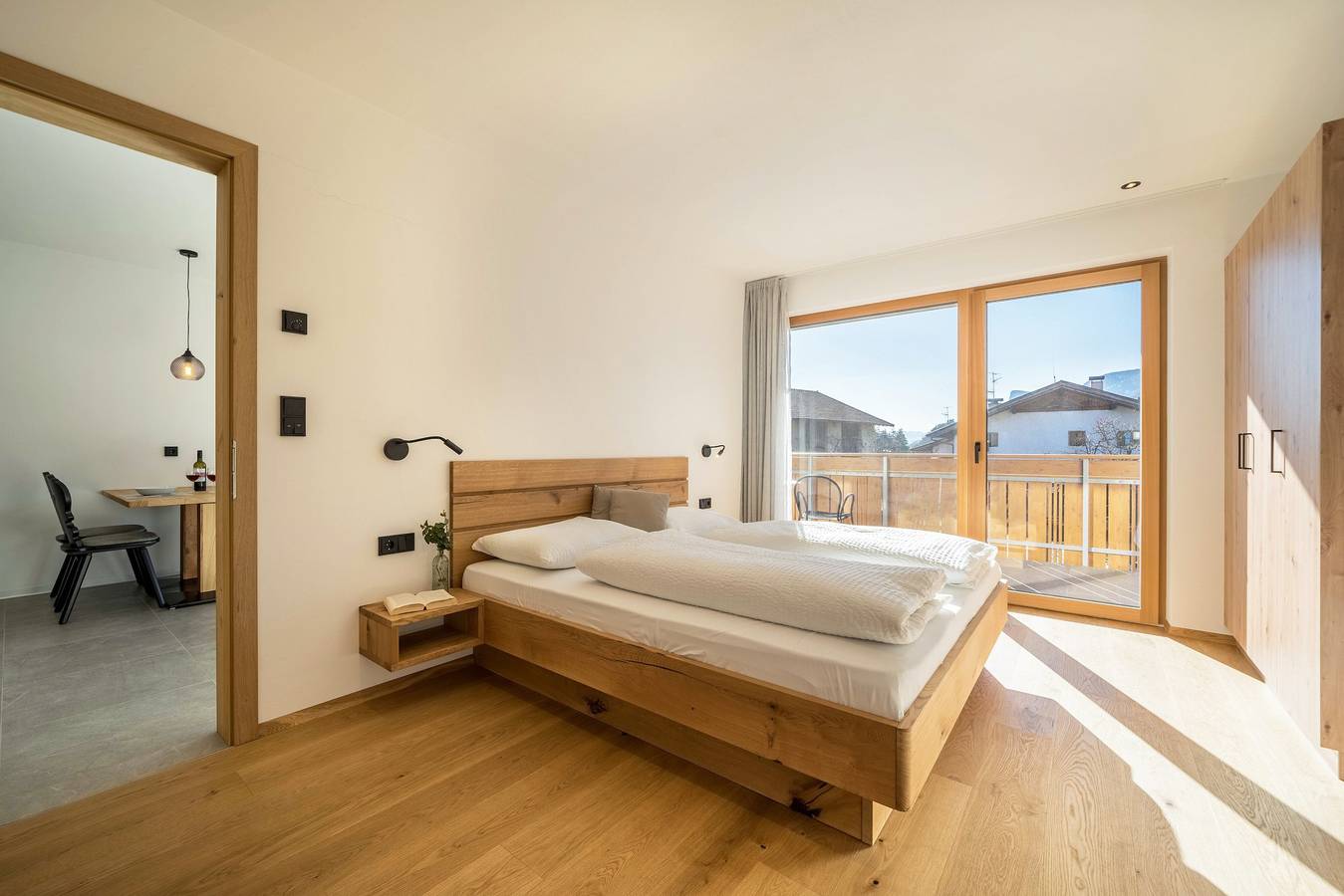 Entire apartment, Apartment "Sunnig - Sonennschein" with Mountain View, Balcony & Wi-Fi in Lana, Nonsberg Group