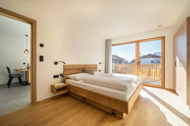 Hel lägenhet, Apartment "Sunnig - Sonennschein" with Mountain View, Balcony & Wi-Fi in Lana, Nonsberggruppe
