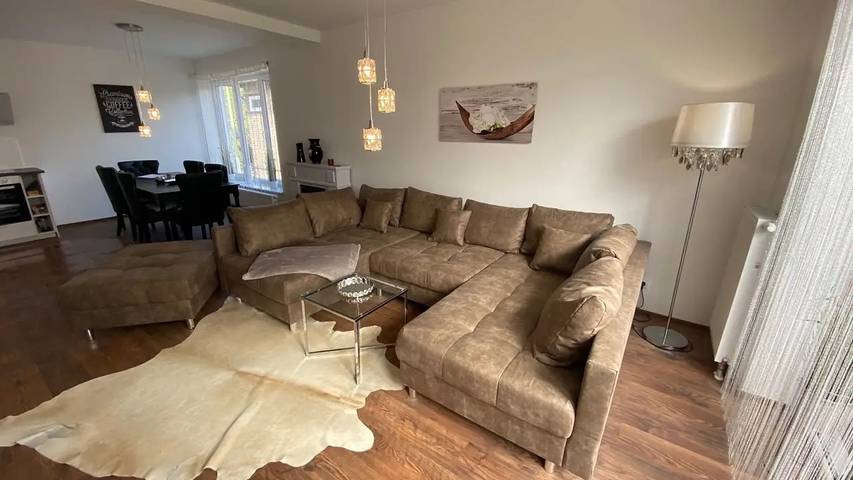 Ferienhaus für 11 Personen, mit Sauna und Pool sowie Terrasse und Whirlpool, mit Haustier in Rostock