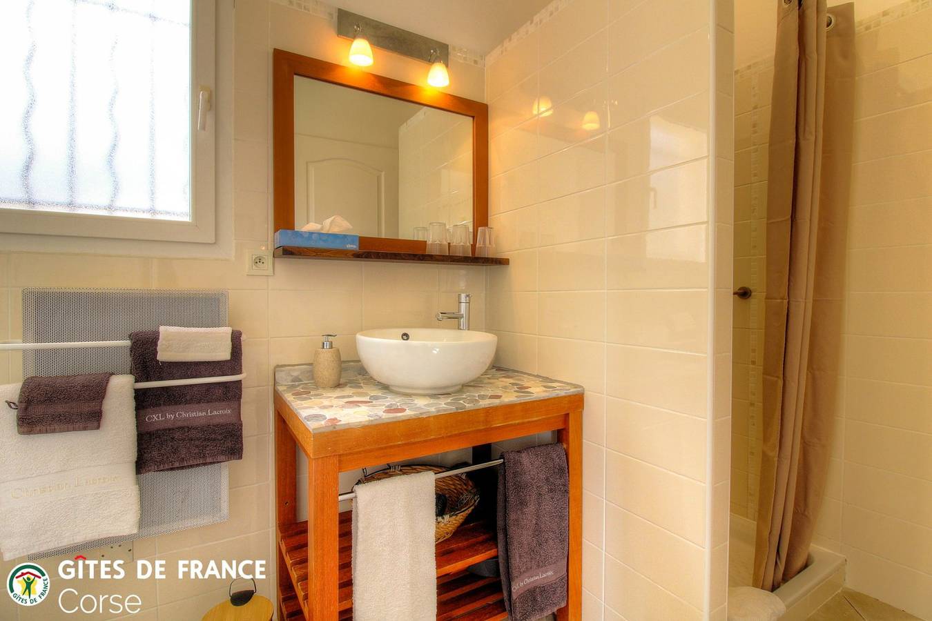 Chambre d’hôtes Les Mimosas calme et spacieuse proche d’Ajaccio - Chambre in Sarrola-Carcopino, Région d'Ajaccio