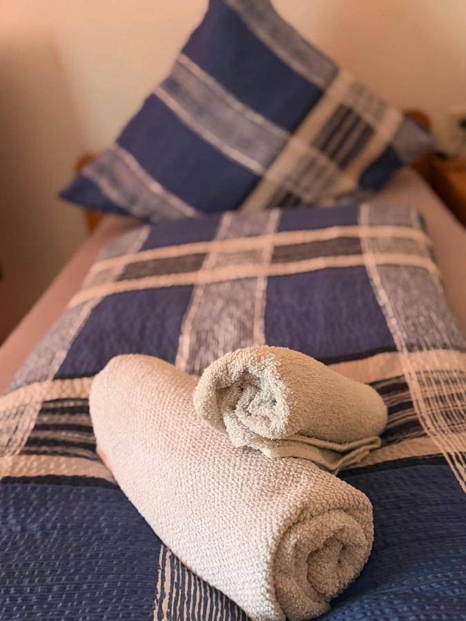 Ferienwohnung für 2 Personen, mit Balkon und Pool sowie Sauna