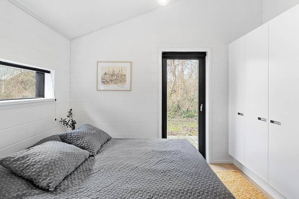 Awesome home in Stege with kitchen in Vordingborg region