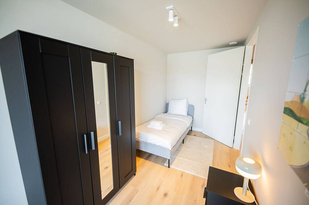 Contemporary Stylish 3Bdr Apartment  Pka in Rotterdam, Zuid-Holland