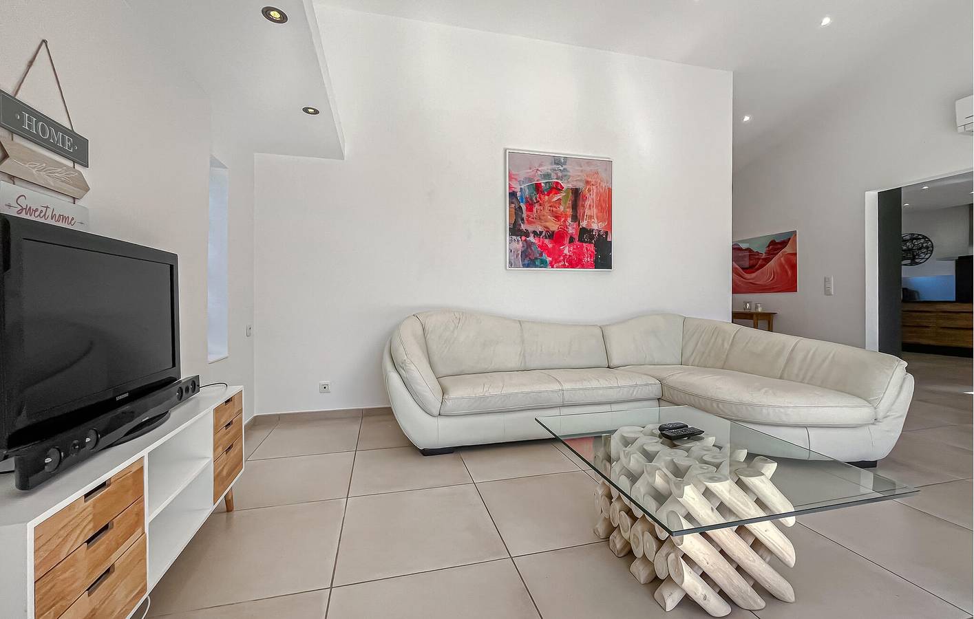 Moderne Wohnung mit Pool & WiFi 700m von Serviers-et-Labaume in Serviers-et-Labaume, Nimes und Umgebung