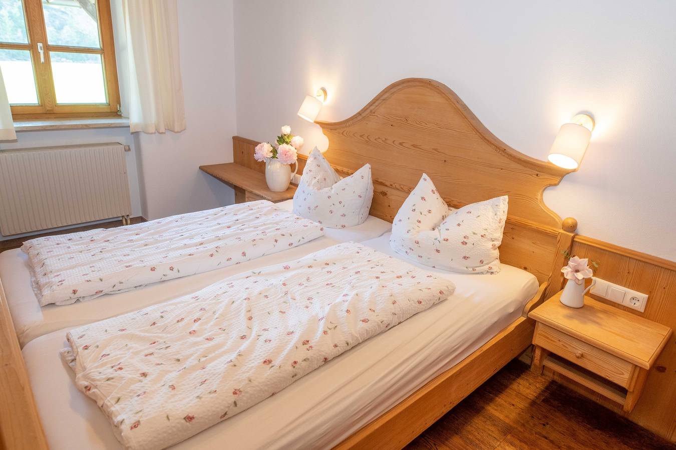 Ganze Ferienwohnung, Knoglerhof inkl. Chiemgaukarte - 4 Ferienwohnung 45qm, Balkon, Kochnische, 1 Schlafzimmer, 1 Wohnschlafz., Wlan in Ruhpolding, Bayerische Alpen