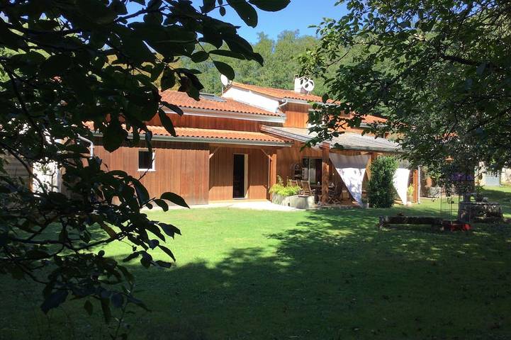 Ferienhaus für 10 Personen, mit Terrasse und Garten in Gaillan-en-Médoc