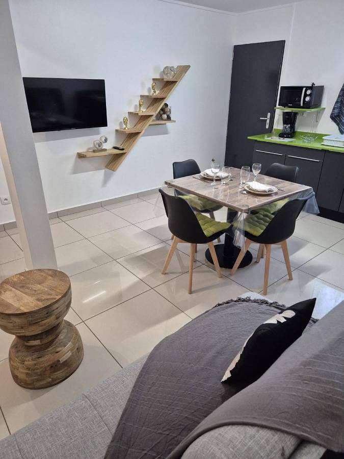 Location de vacances pour 2 personnes, avec piscine et terrasse dans Plage du Rocroy - 4