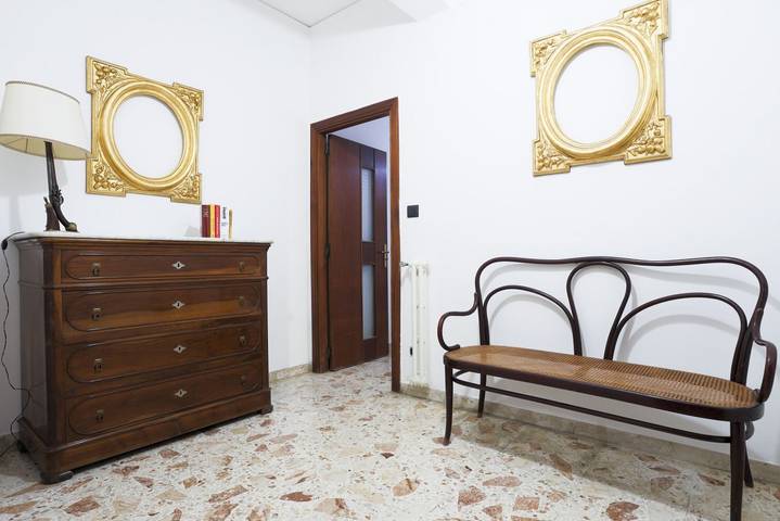 Appartamento intero, GuestHost - Casa Vita Roomy Apartment in Salerno, Costa tirrenica Campania