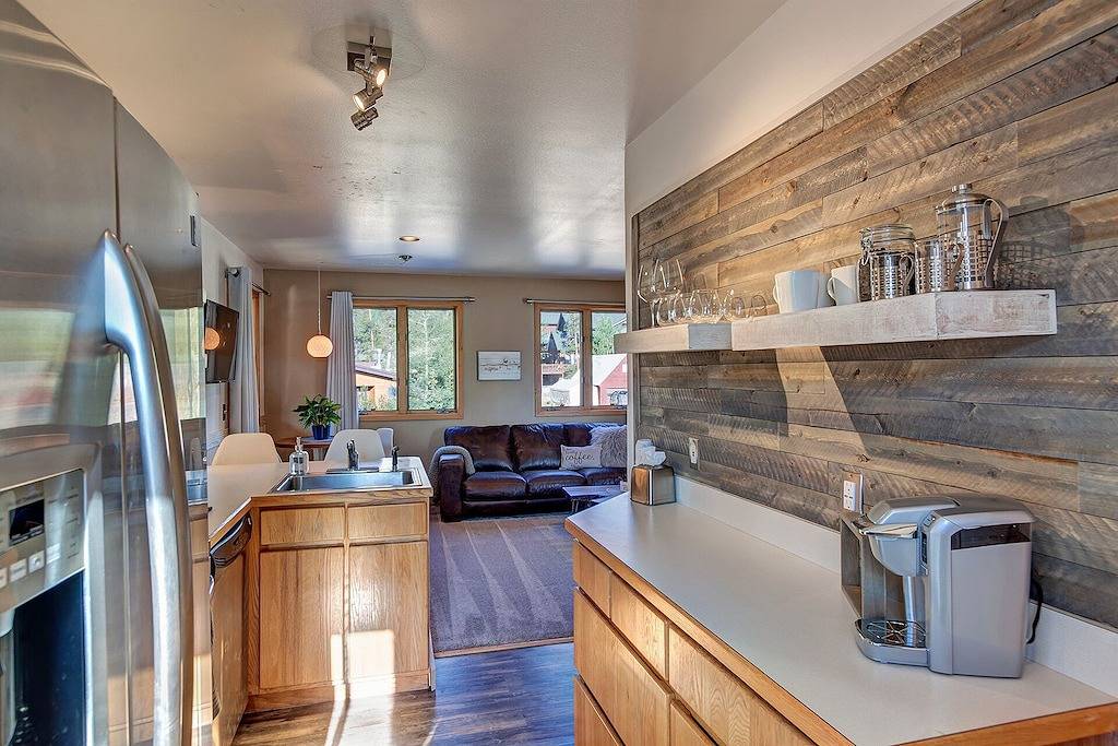 Ganze Wohnung, Frisco Mountain View Flat, in der Nähe von Vail, Breck & Lake Dillon mit Garage. Haustiere ok :) in Frisco, Arapaho and Roosevelt National Forests