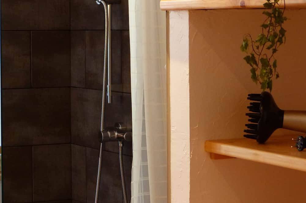 House in the heart of the village, close to amenities and starting hikes in Val-de-Sos, Parc naturel régional des Pyrénées ariégeoises