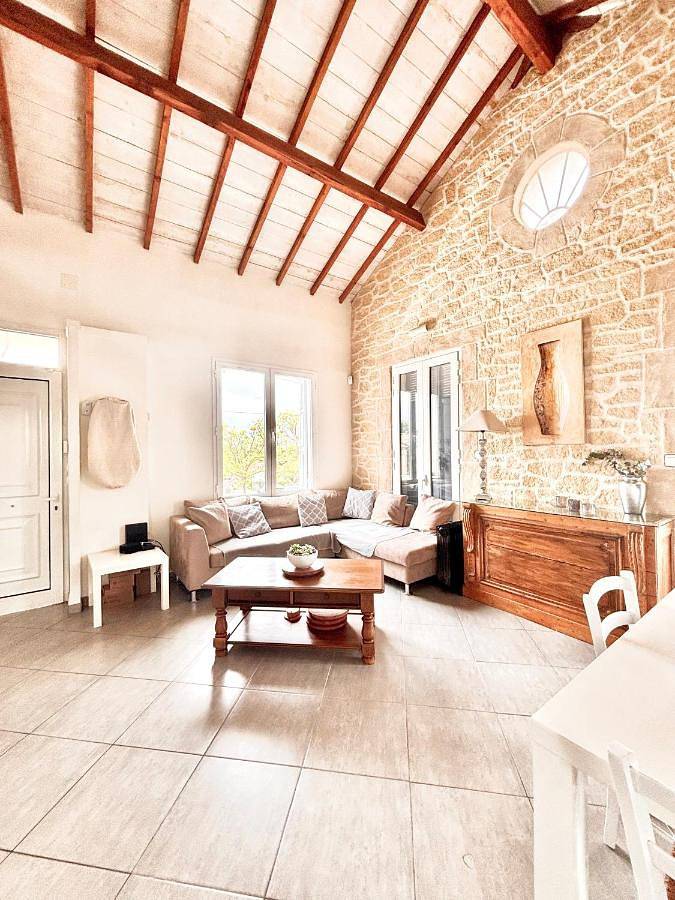 Gîte pour 7 personnes, avec terrasse, animaux acceptés à Vinon-sur-Verdon - 2