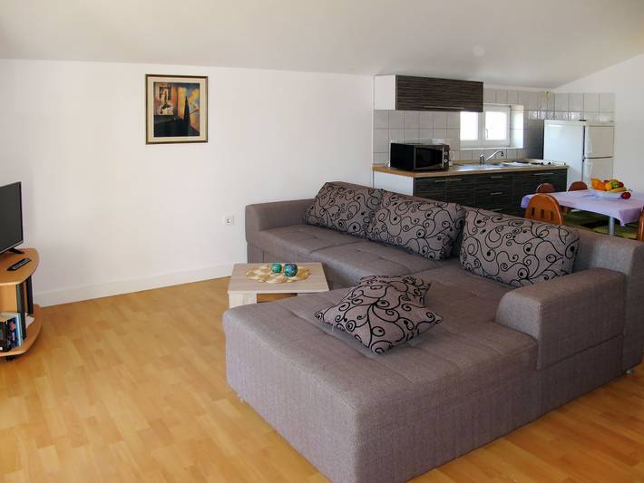 Ferienwohnung für 6 Personen, mit Balkon und Terrasse sowie Garten in Zadar - 4
