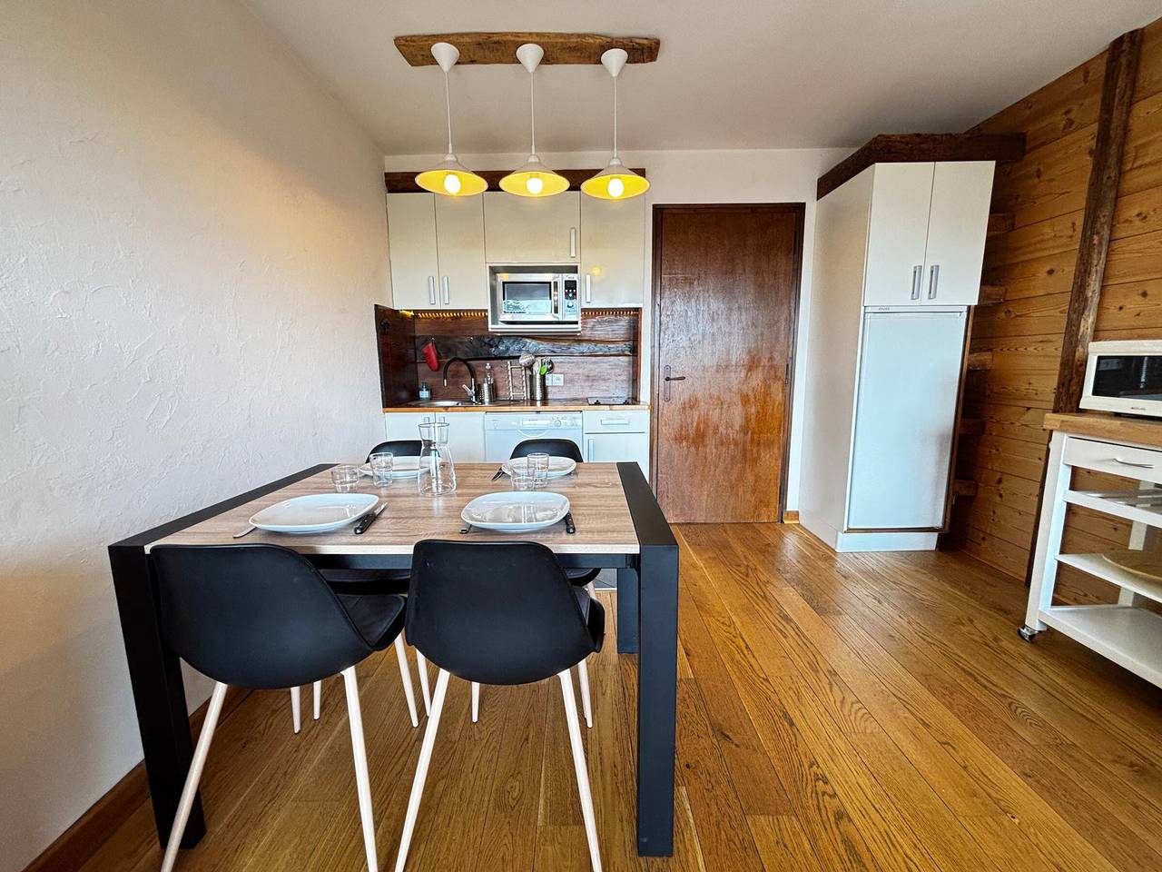 Appartement entier, Appartement 6 pers. aux pistes, balcon vue montagne in Notre-Dame-de-Bellecombe, Région d'Albertville