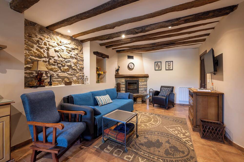 Ländliche Wohnung Gazume gemütliche Wohnung mit Kamin. in Aia, Gipuzkoa