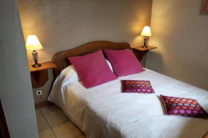 Location de vacances pour 4 personnes, avec jardin à Saint-Jean-le-Vieux - 4