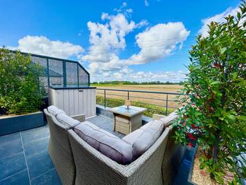 Gîte pour 6 personnes, avec terrasse et jardin, animaux acceptés à Ennevelin
