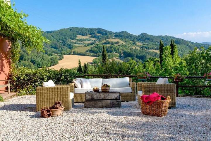 Location de vacances pour 6 personnes, avec Terrasse et Jardin à Tredozio