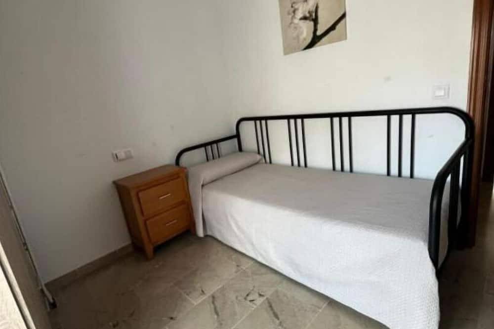 Entire apartment, Orchard Apartment in Lucena, Sierras Subbéticas