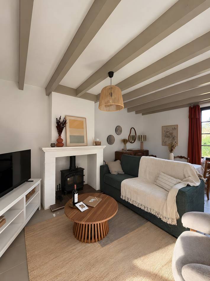 Le Moyen, casa con encanto, piscina compartida, jardín y Wi-Fi in Auriolles, Región de Langon