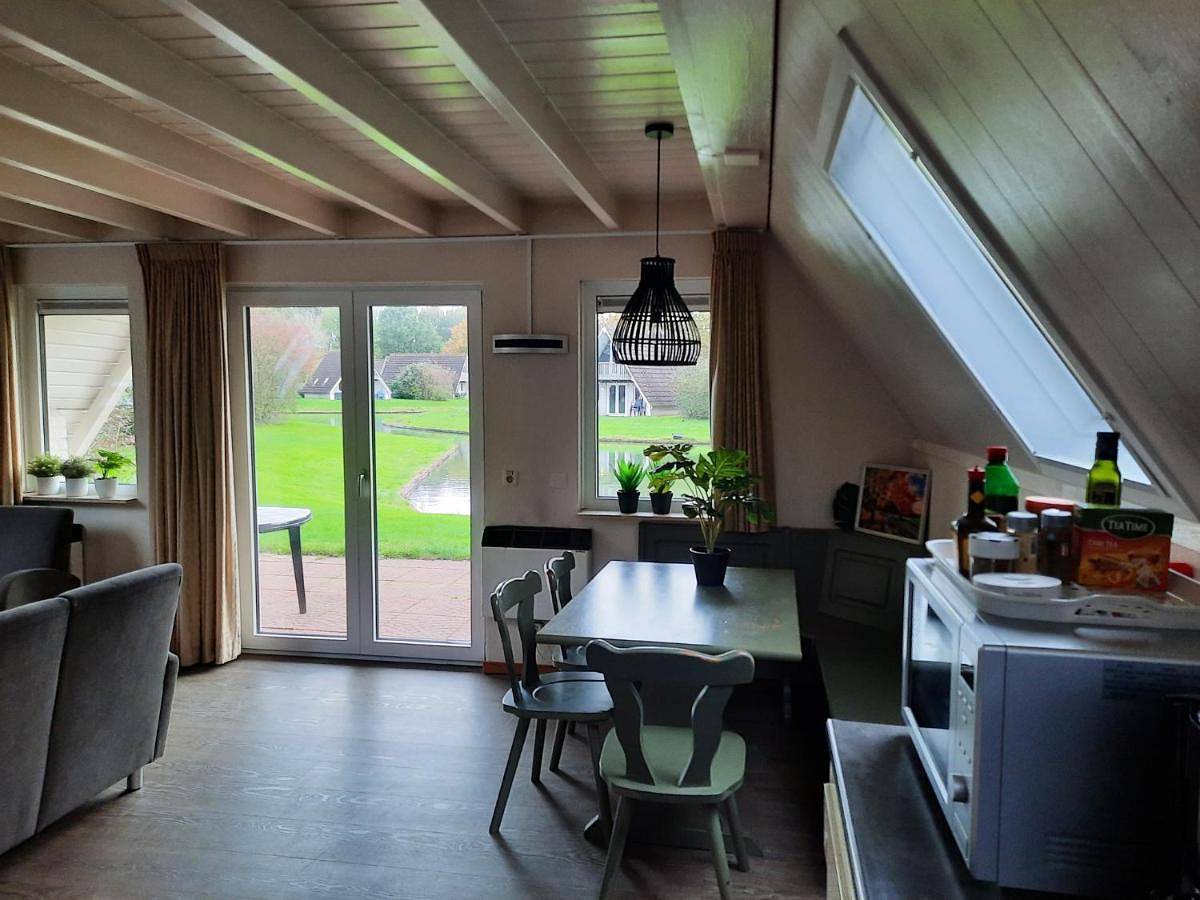 Three-Bedroom Bungalow in Gramsbergen, Hardenberg