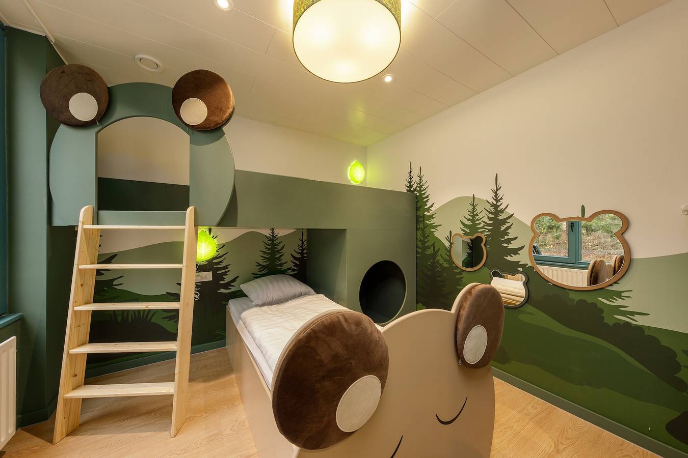 Animals of the forest cottage  4 persons in Grote-Brogel, Peer