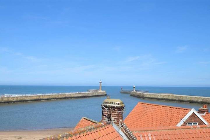 Glamping for 4 people, with pets in Whitby