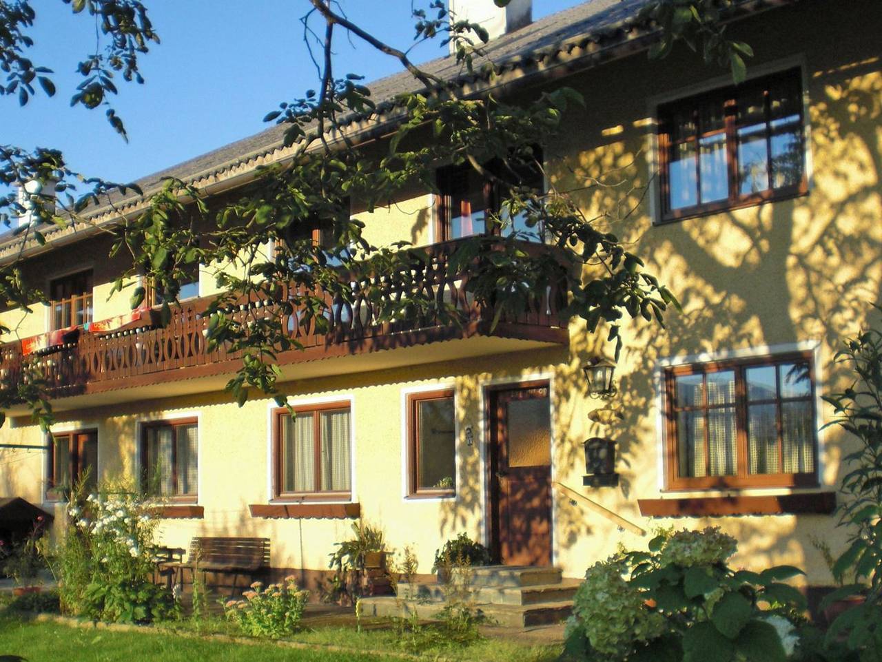 Ganze Ferienwohnung, Ferienwohnung Siegfried Zopf - Ferienwohnung mit Balkon für 2-3 Personen in Steinbach am Attersee, Traunviertel