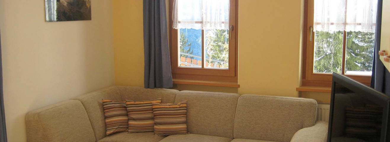 Apartamento inteiro, Apartamento "4 Latemar" com vista para a montanha, jardim partilhado e Wi-Fi in Nova Levante, Dolomiti Superski