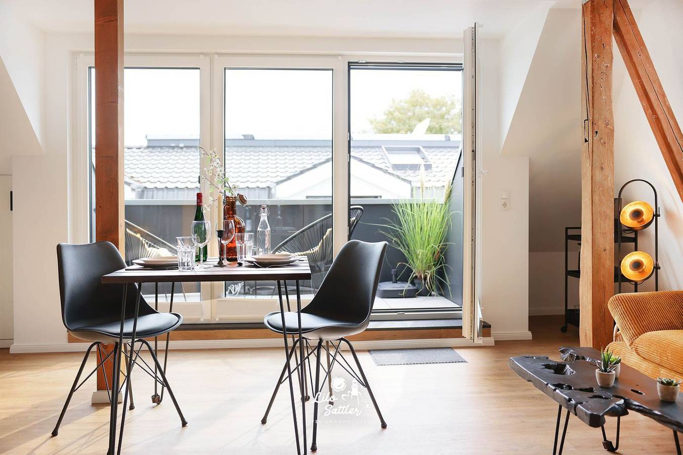 Ganze Wohnung, Büsum – Deichstuben Whg. 3: Loft-Charakter über den Dächern mit Balkon in Hafen Büsum, Büsum
