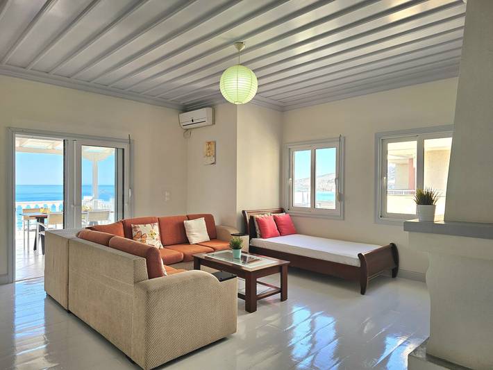 Ganze Wohnung, Ferienwohnung für 6 Personen mit Balkon in Sarandë, Vlorë