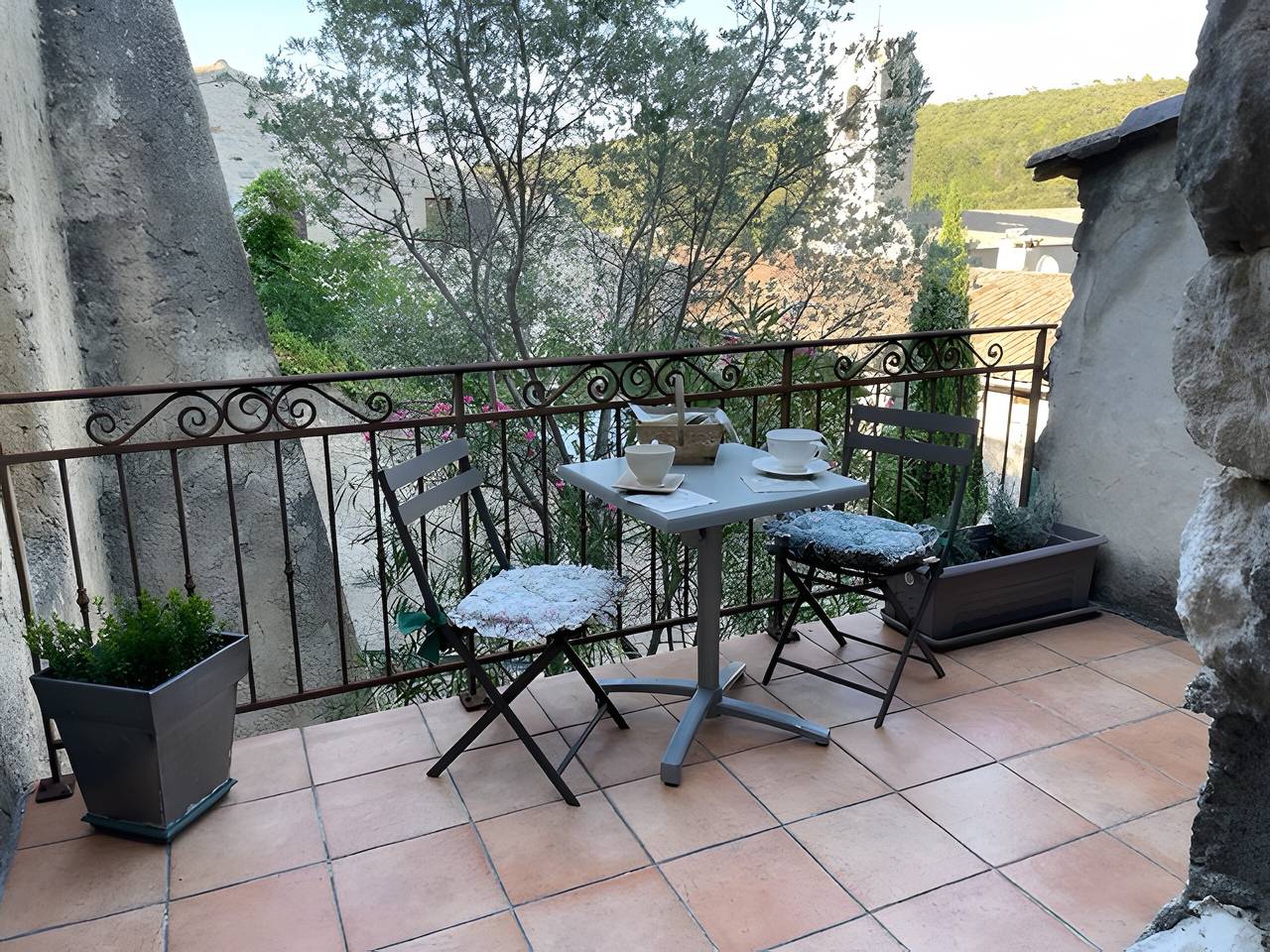 Appartement entier, Charmante chambre d'Hôte au cœur du village in Lagorce, Ardèche